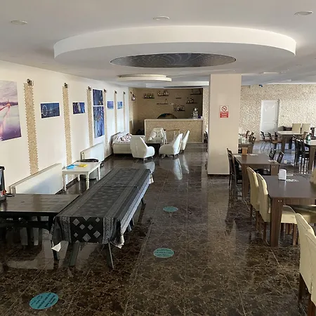 Hotel Parlak *