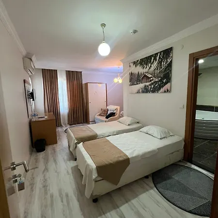 Parlak Hotel